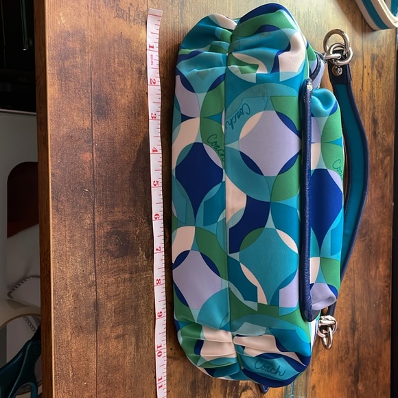 Coach M0968-14736 Poppy Scarf Print Shoulder Bag *Please read description!* - Picture 4 of 12